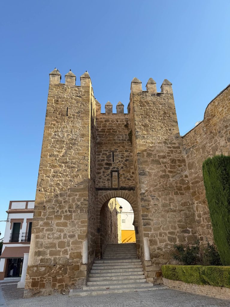 Arco de la Rosa, entrada al recinto amurallado de Marchena